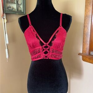 Chic Lace Bralette in Vibrant Red